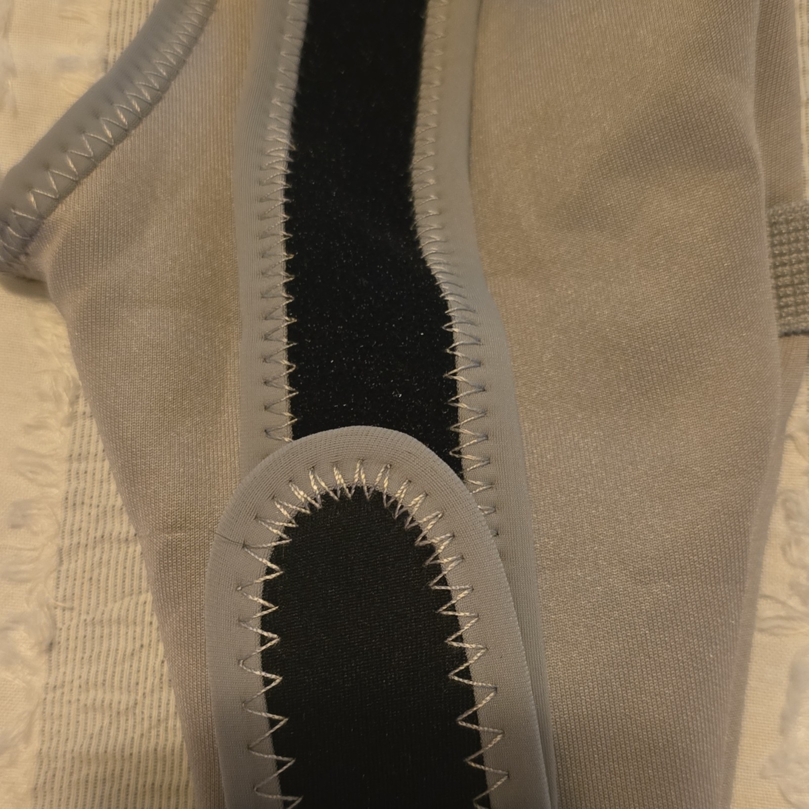 Right Leg Brace Support for Stabilization, One Size, Gray/Black Unisex Adult Pet