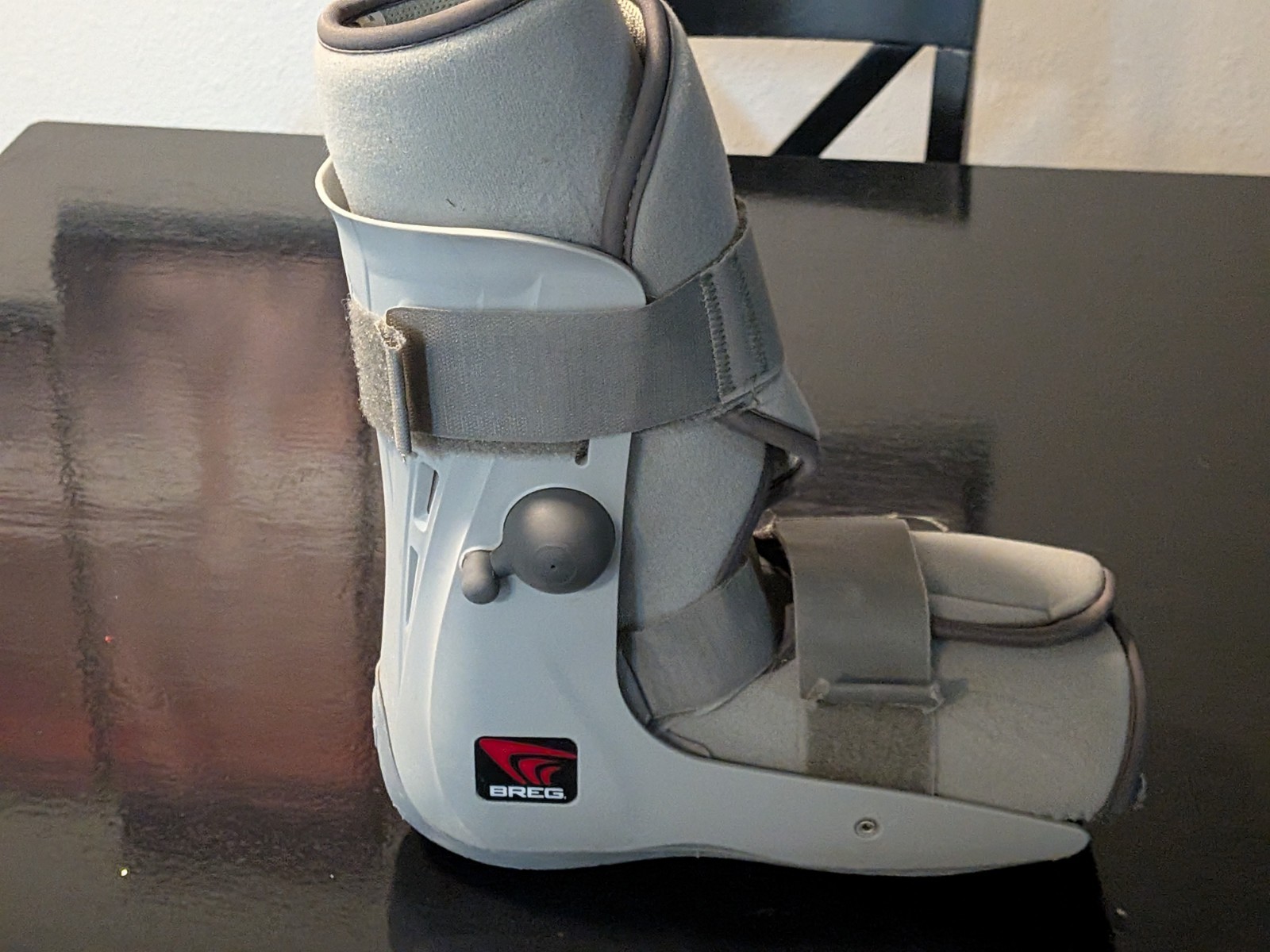 Breg Tall Adjustable Air Walking Boot Gray Size Large