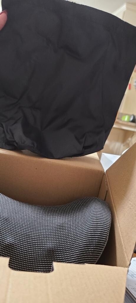 ZAMAT Neck and Shoulder Relaxer storage bag, new, good condition, c shape open