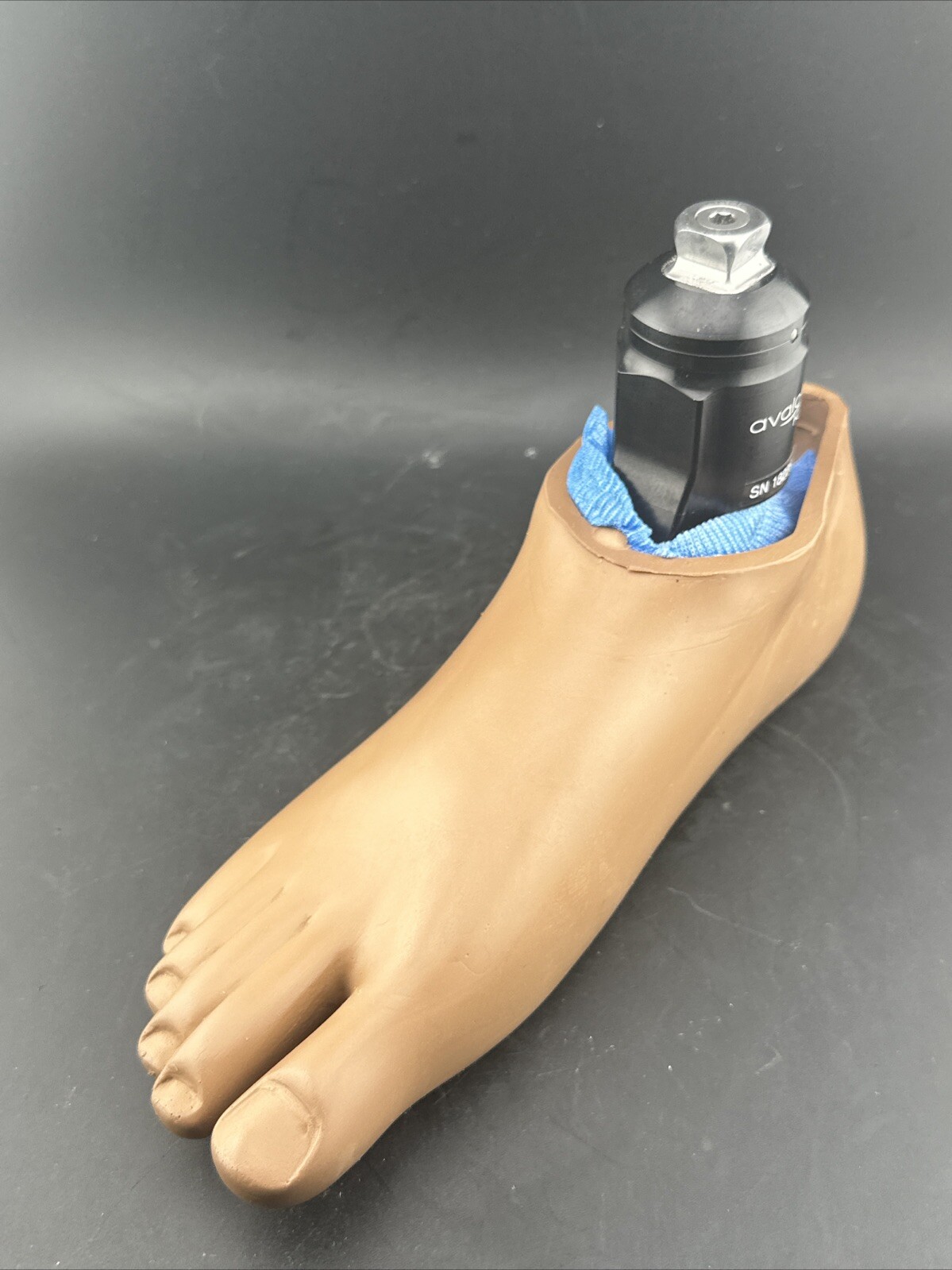 blatchford avalon hydraulic ankle prosthetic foot. size 24. right Foot. Perfect