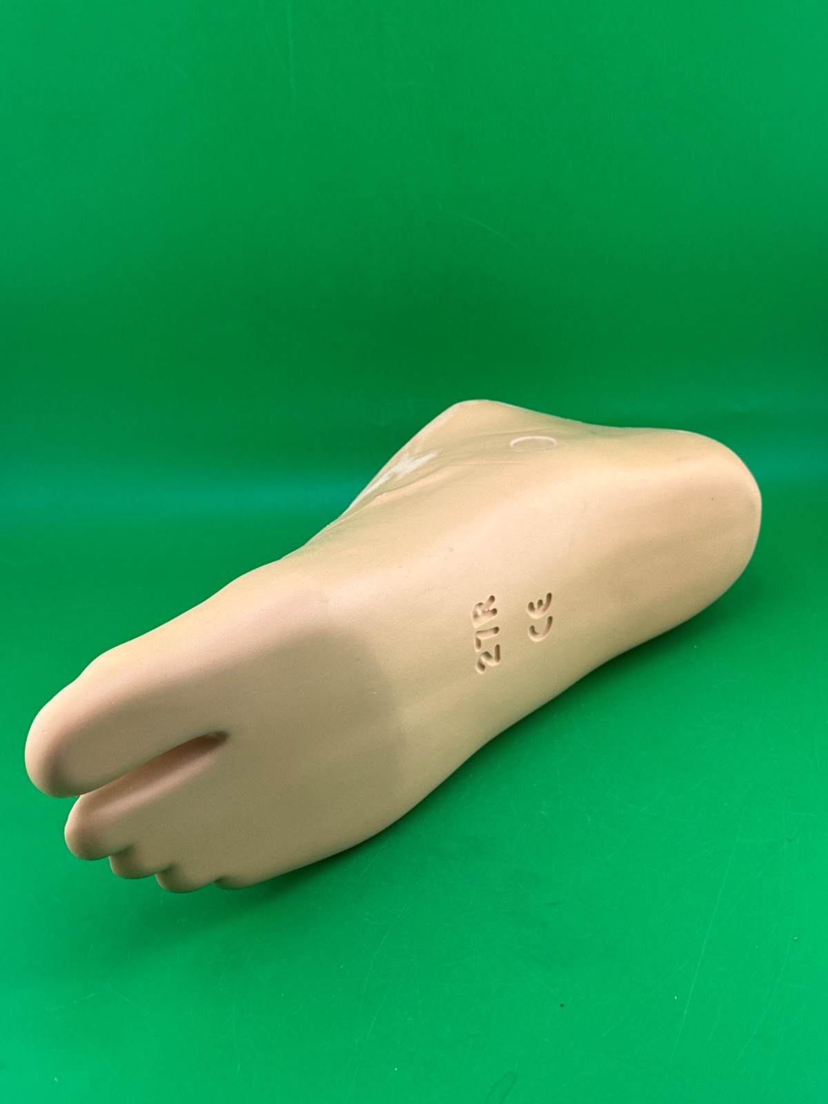 Trulife Kinetic single Axis Prosthetic Foot. Right. Size 27, Category 3