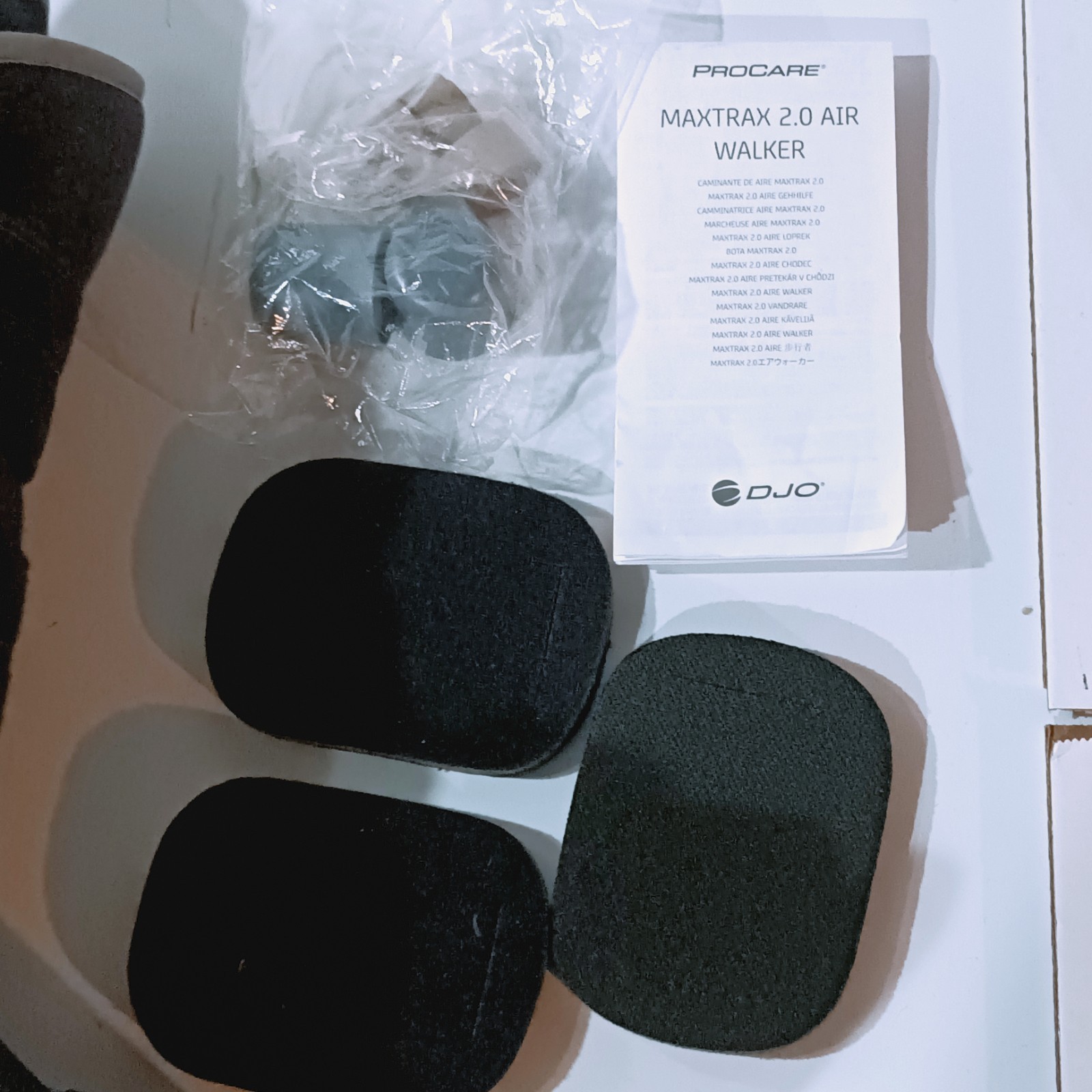 ProCare MaxTrax 2.0 Air Walker Boot Size S Small DonJoy Fracture Sprain Brace…