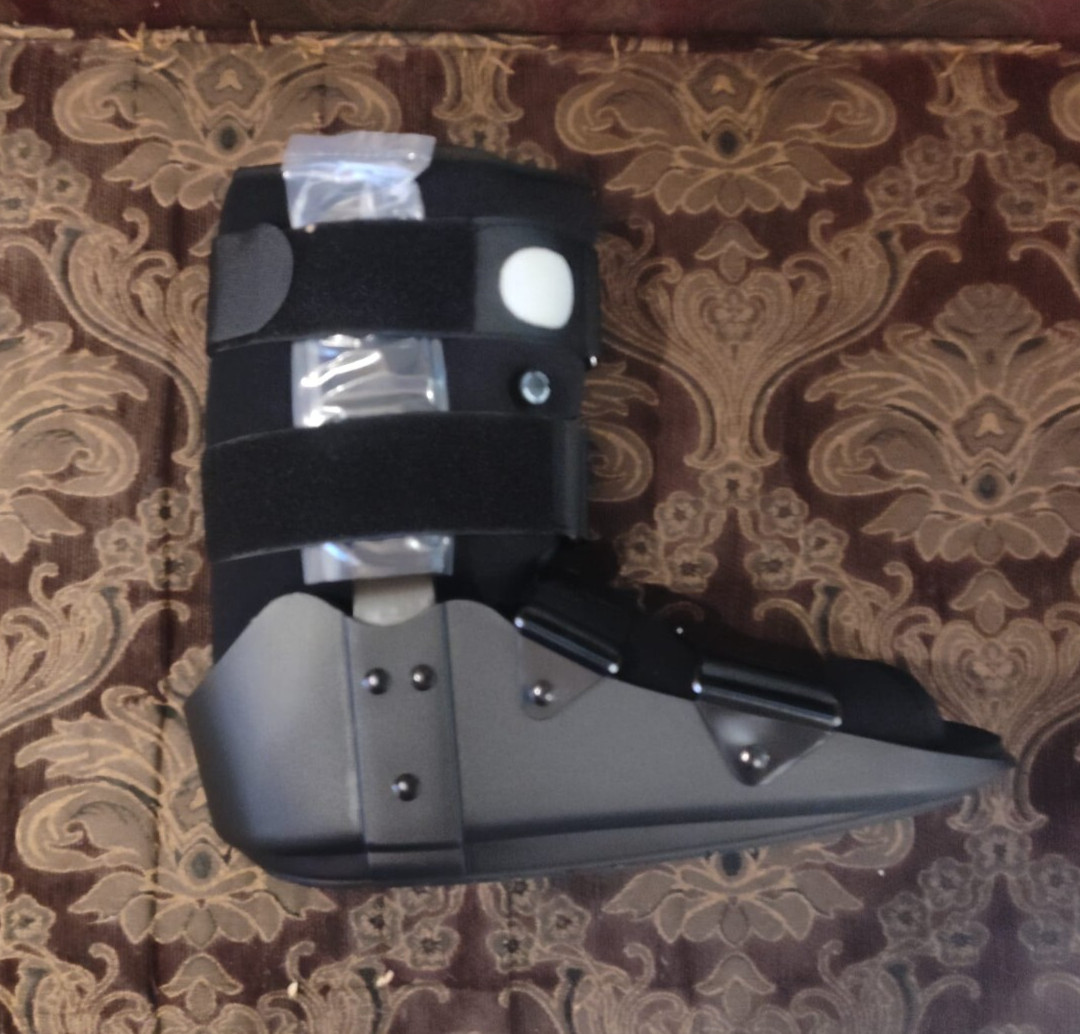 Walking Boot Ultra Light Full Shell Orthopedic Protection Sprain