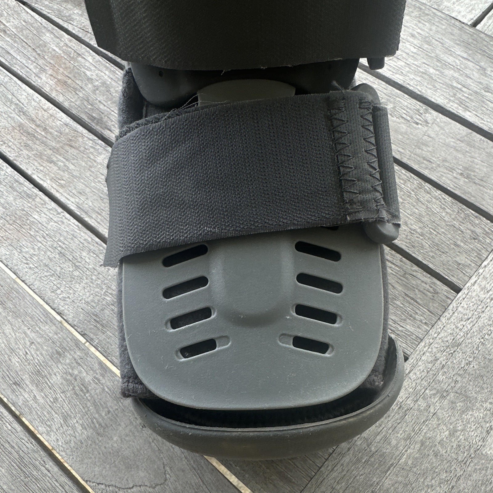 Össur Rebound Air Walker Ankle Boot Brace Adjustable Air Gray Black
