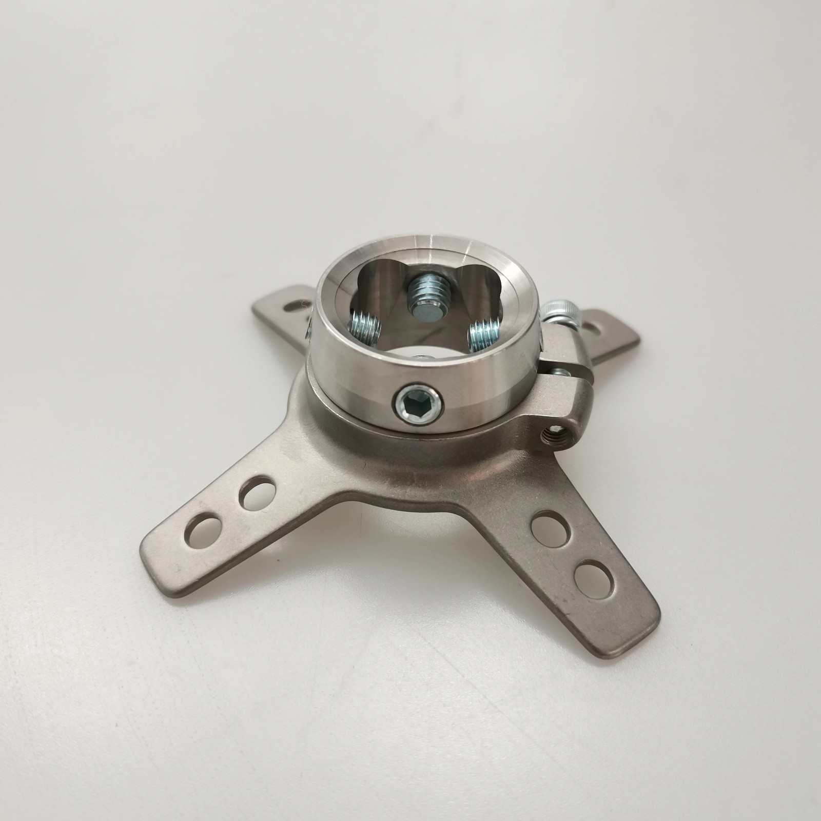 Female Four Jaws Stainless Steel Prosthetic Plate