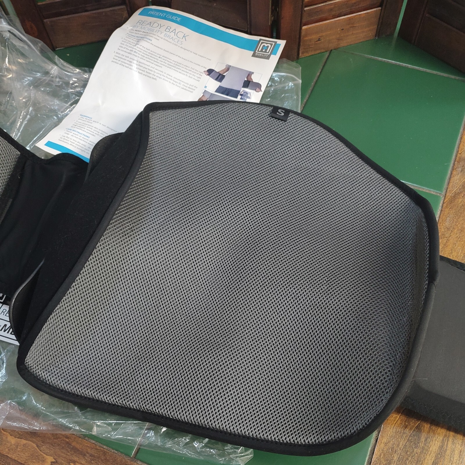 NEW MOBILITY BRACE READY BACK *SMALL*