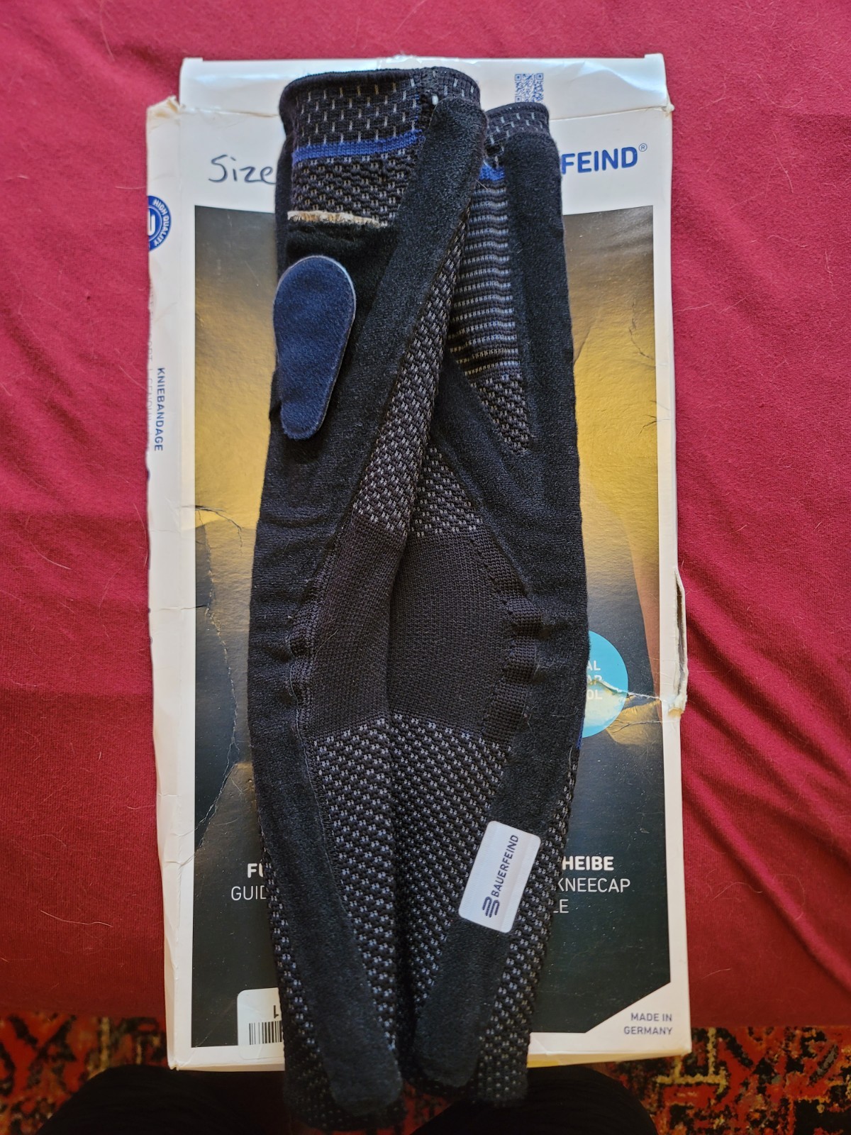 Bauerfeind – GenuTrain P3 – Patella Knee Brace – Black, Right, Size 2