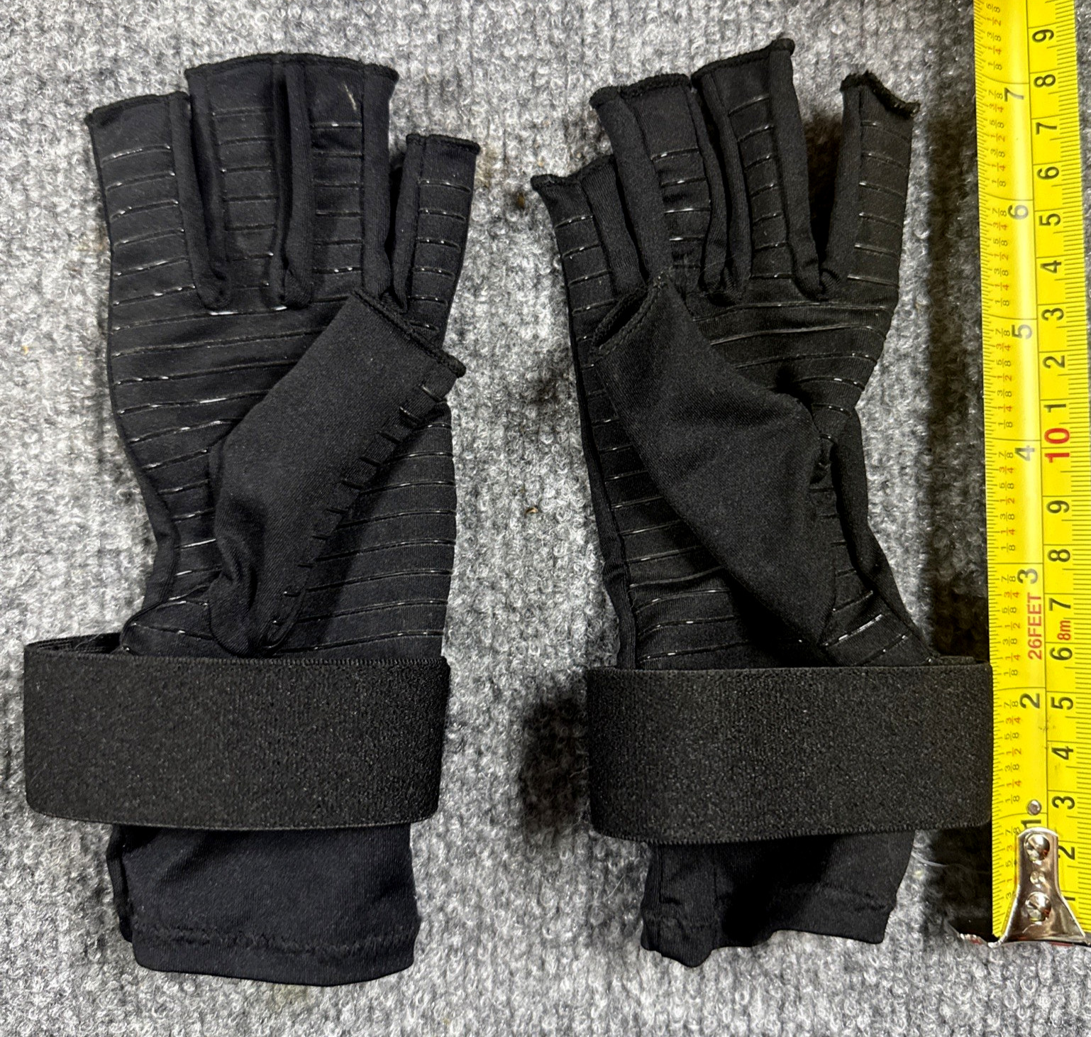 COPPER FIT Work Gear Small/Medium 2.75×3.5″ Compression Gloves 1 Pair