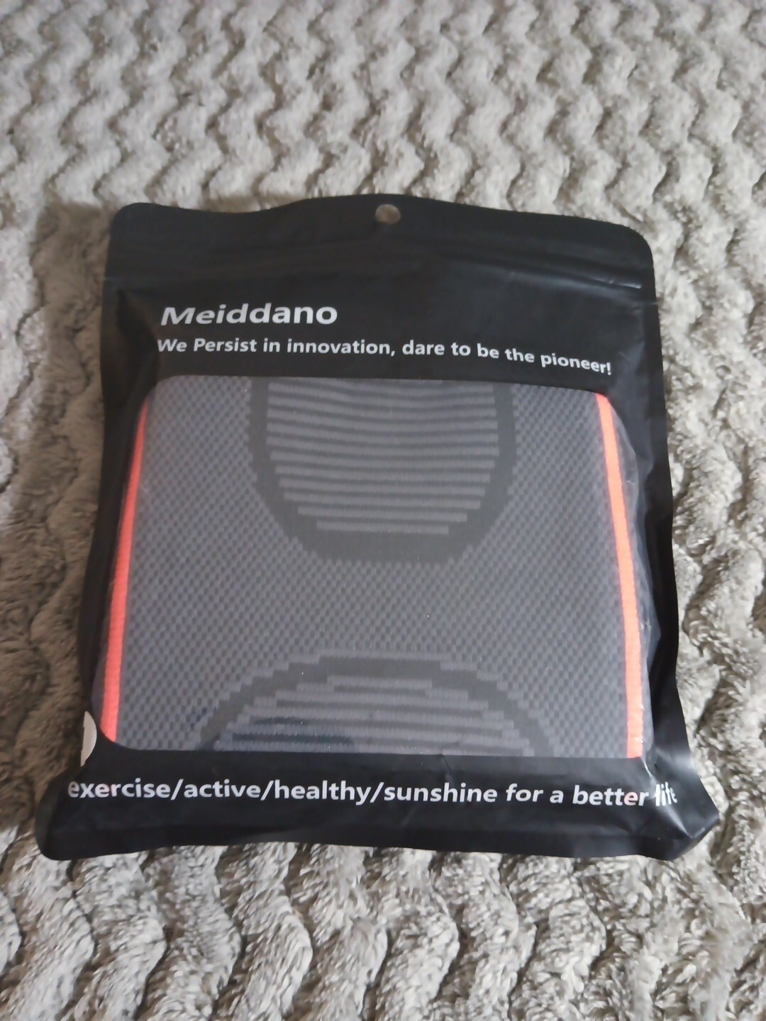 2 Black & Orange Meiddano Elbow Support Compression Sleeves Elbow Med Tendoniti