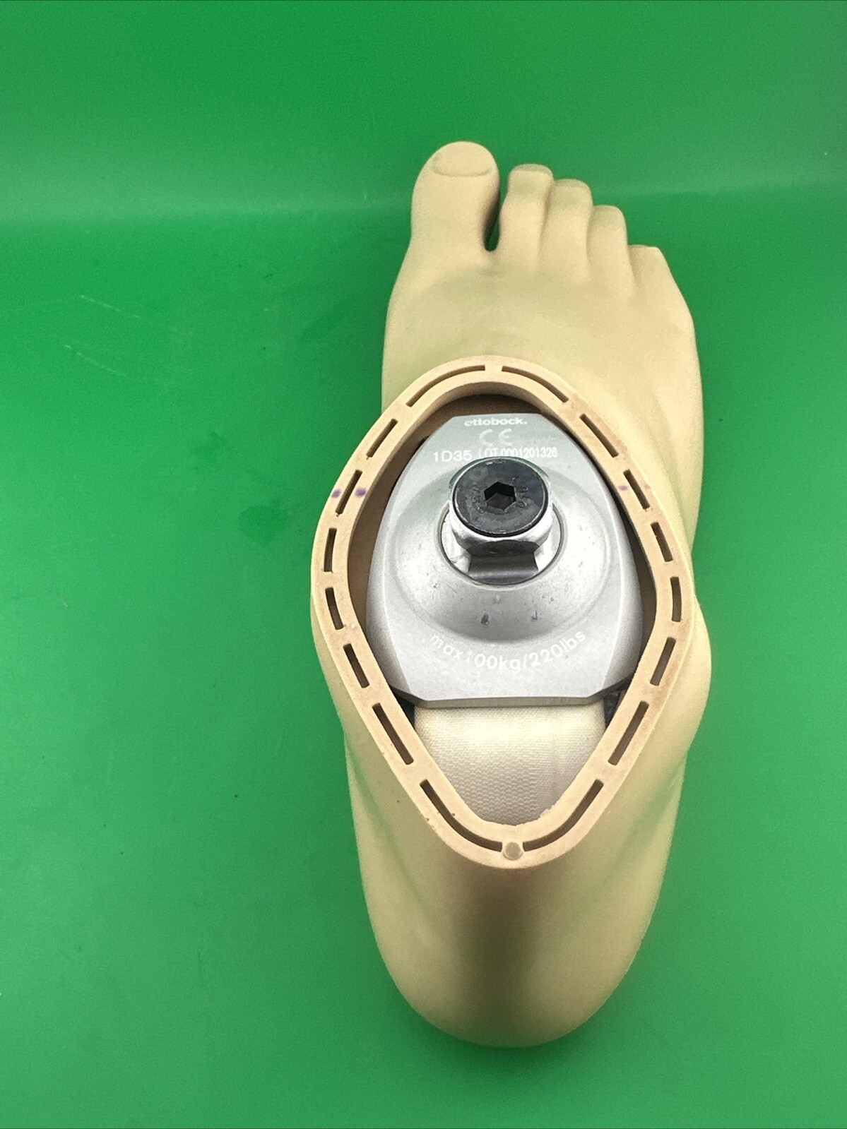 OTTOBOCK Otto Bock 1D35 Right Prosthetic Foot. Size 28. Dynamic Motion Foot