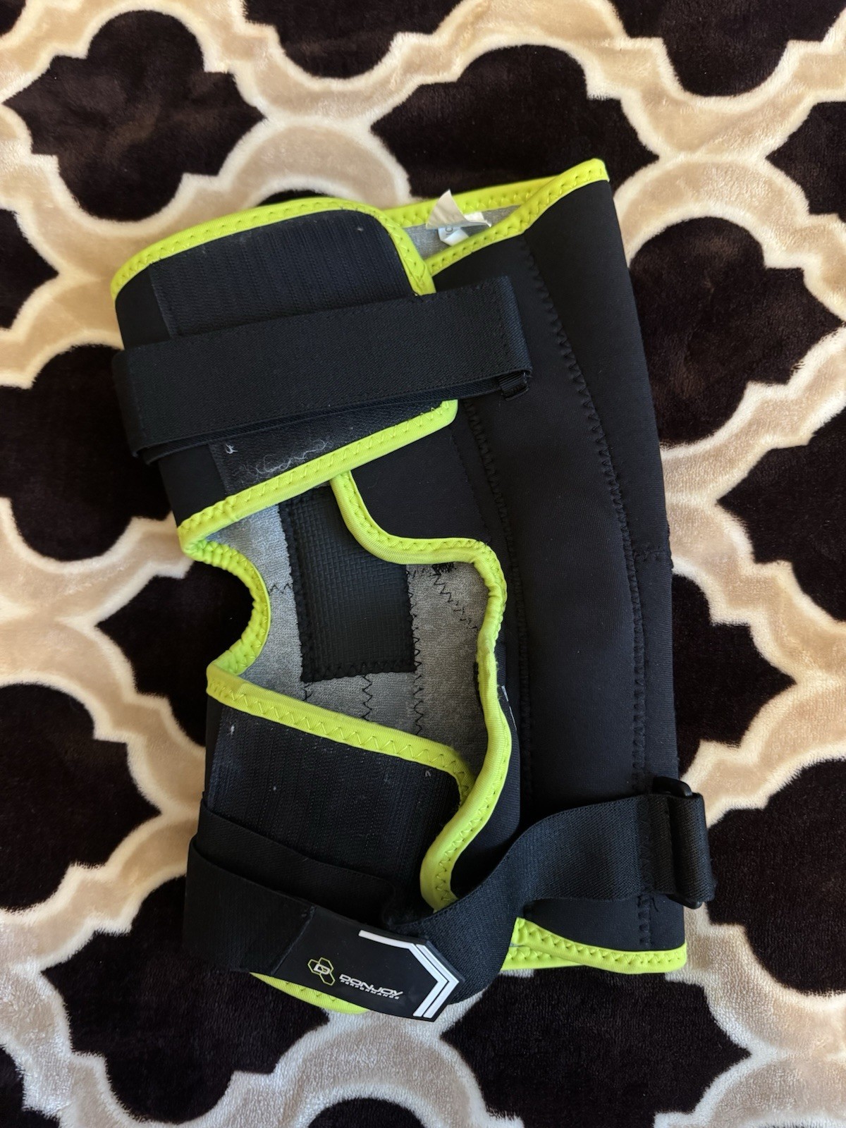 DonJoy Performance Bionic Comfort Hinged Knee Brace, Size L/Xl