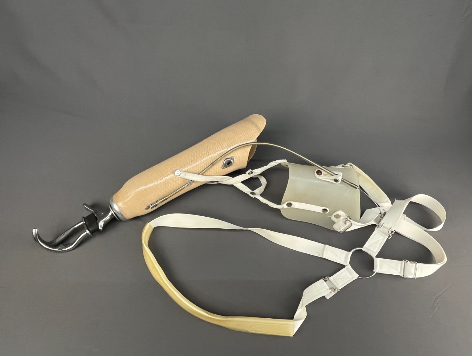 Vintage Prosthetic Adult Arm Body Powered Dorrance 5X Hook Medical Display Prop
