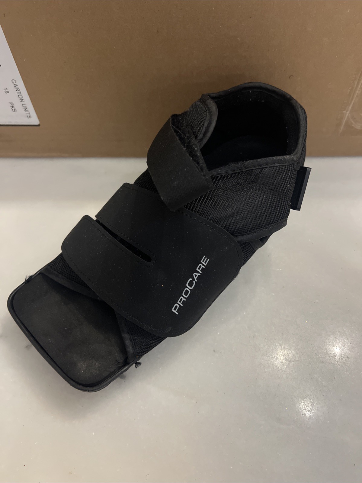 ProCare Squared Toe Post-Op Shoe, Medium (Shoe Size: Men’s 7.5 – 9 / Women’s 8.5