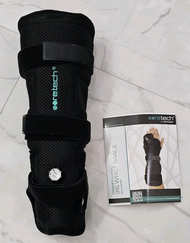 New Open Box – CORETECH 916 Left/Right Universal Wrist Brace/Splint – Black