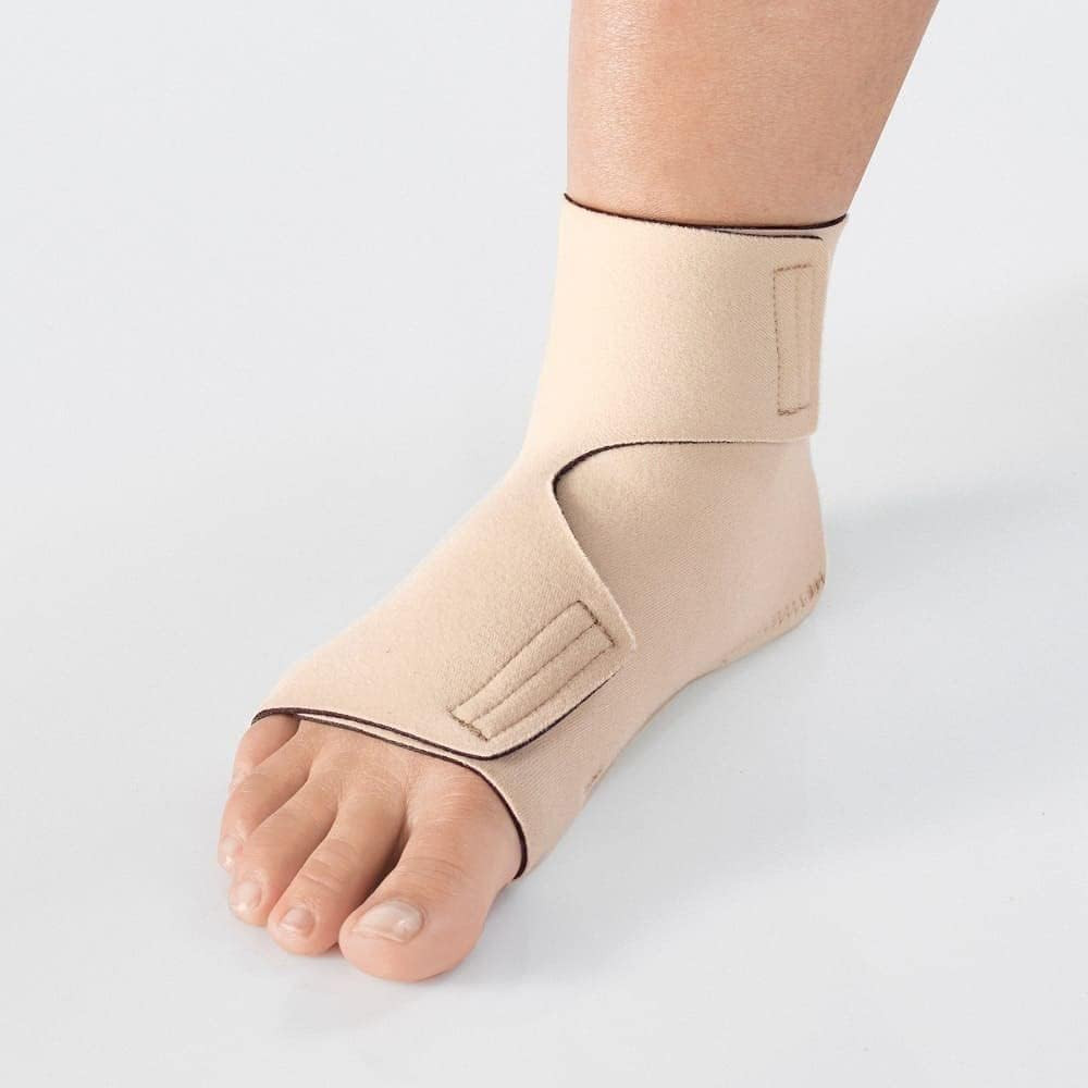 Medium Compression Wrap for Right Foot – Black