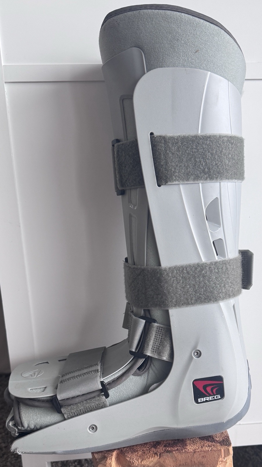 Breg Knee High Square Toe Post-Op Shoes Size Large Foot Brace Boot