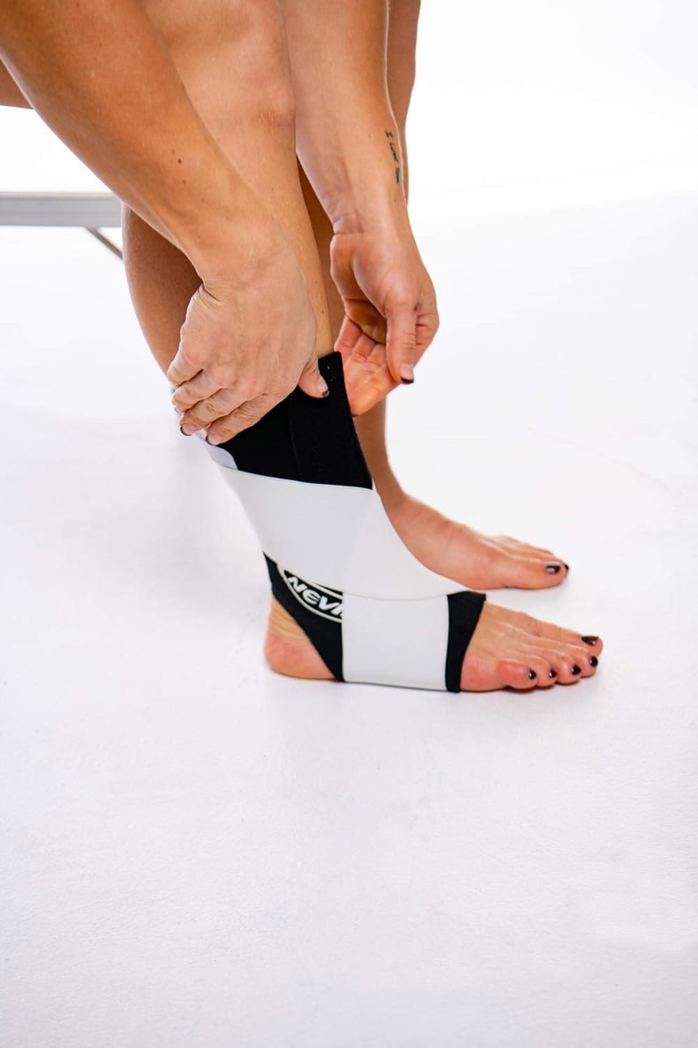 Nevin Ankle Support Double Strap Design – Small – Black