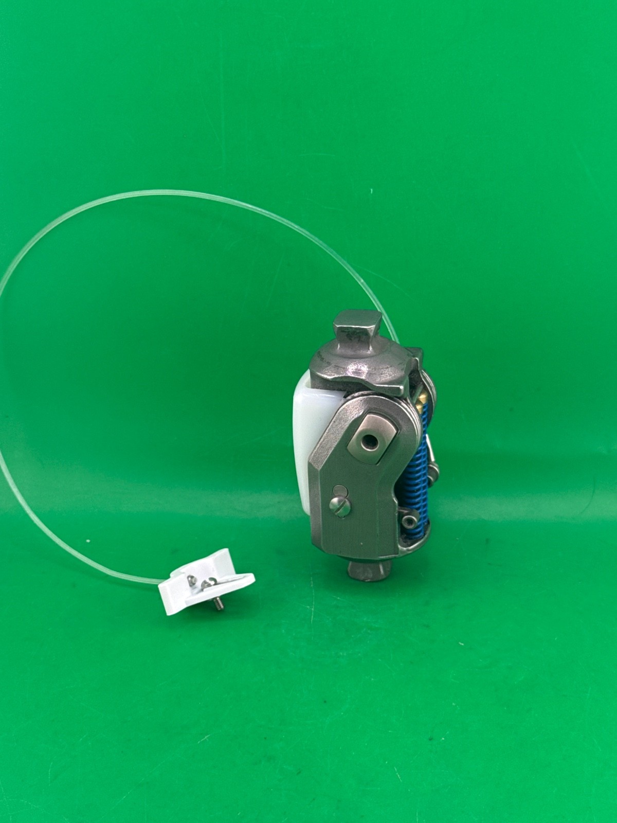 Streifeneder locking knee same as 3r33 prosthetic knee. Great condition.