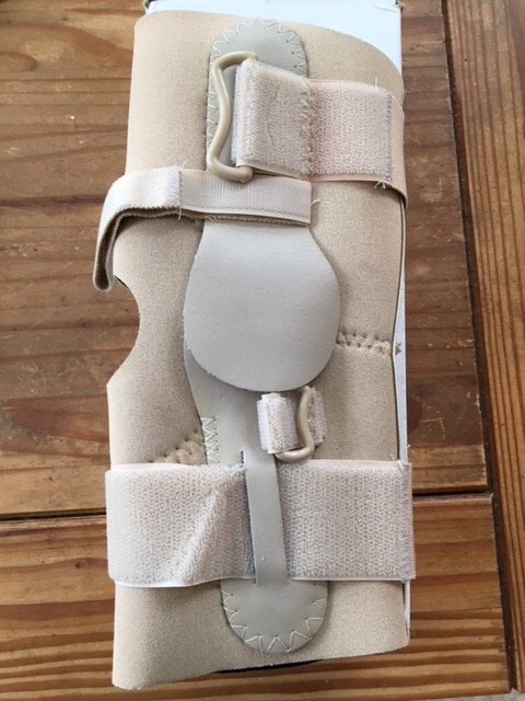 DELUXE NEOPRENE HINGED KNEE SUPPORT SCOTT SPECIALTIES 9065 SMALL MADE IN USA