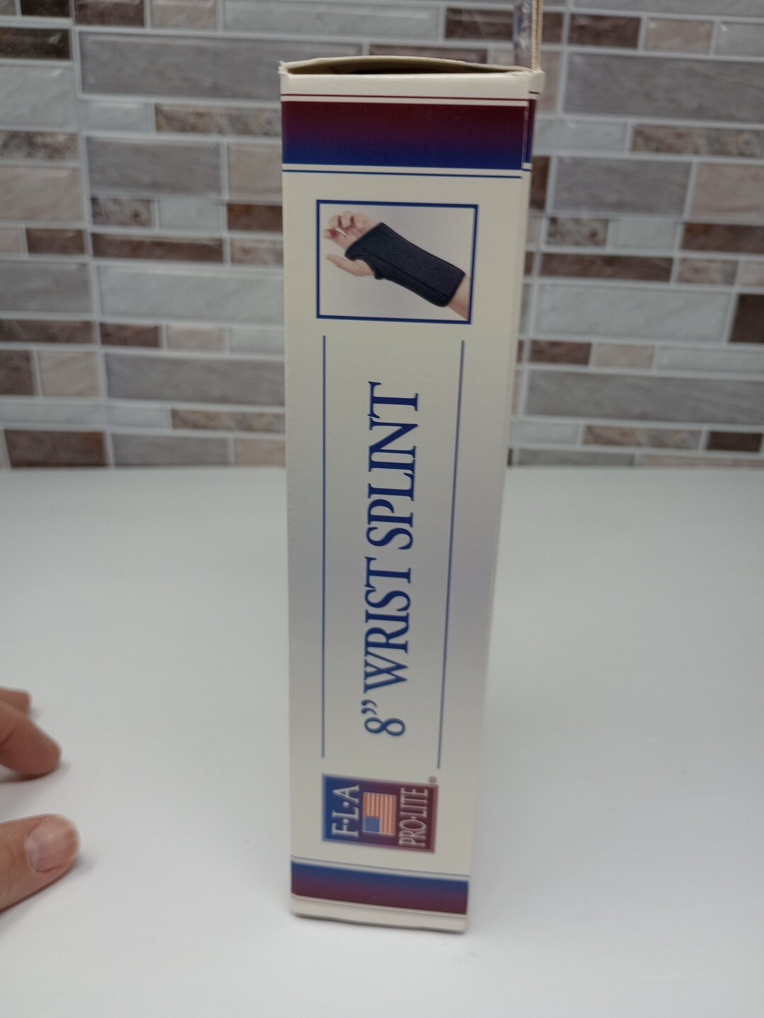 FLA Pro-Lite 8″ Wrist Splint Black Left Hand X-SMALL Open Box