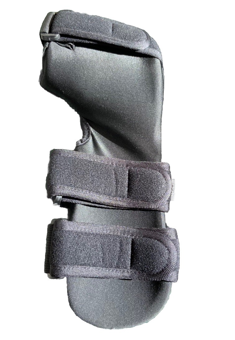Resting Hand Splint with Finger Separators – Hand Brace for Right (Medium)