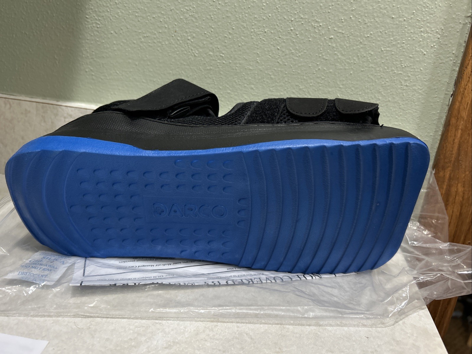 NEW DARCO Men’s Square Toe Black Blue Duo Medical Surgical 11.5” Shoe-DS3B