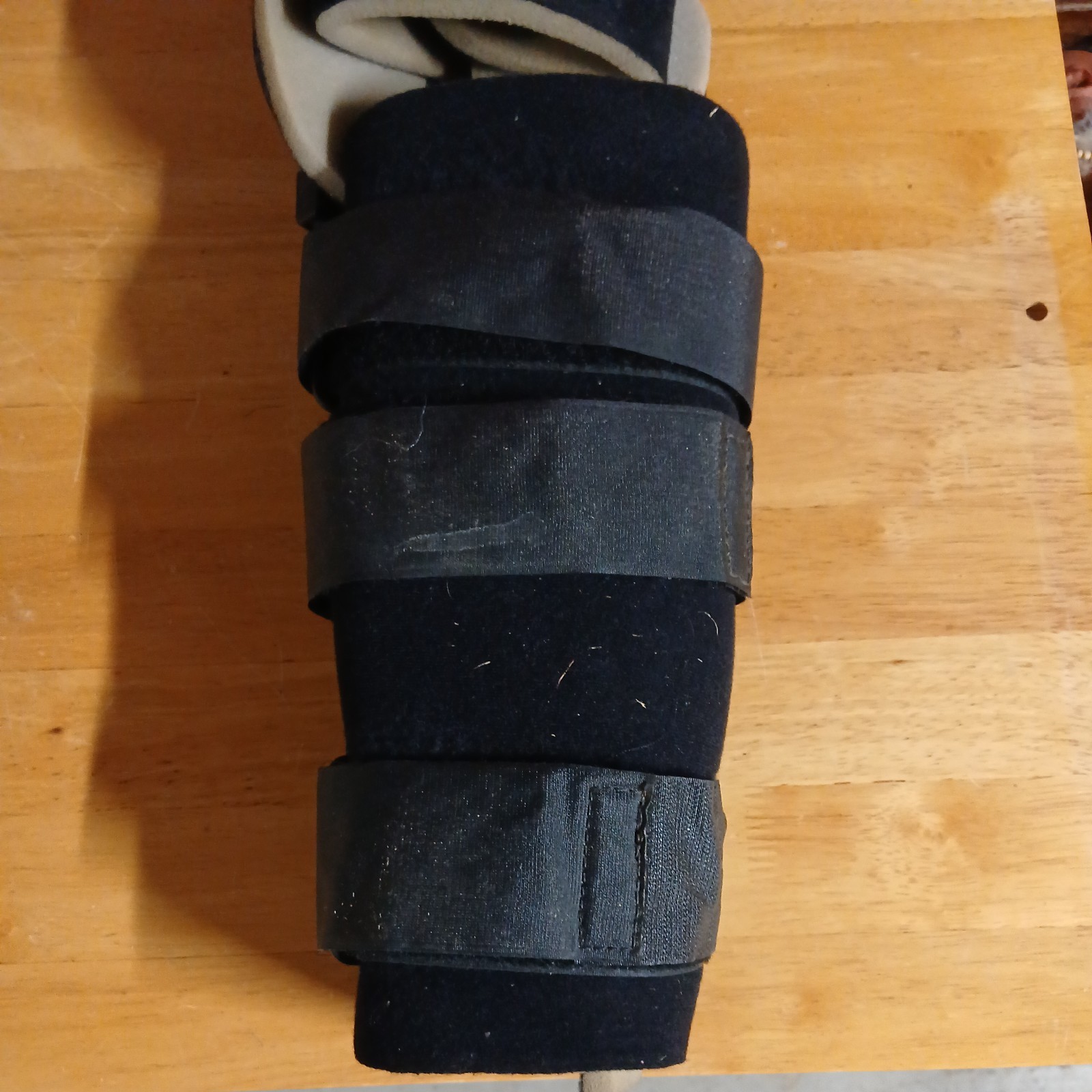 Donjoy TROM Knee Brace Black Support Sports see description.