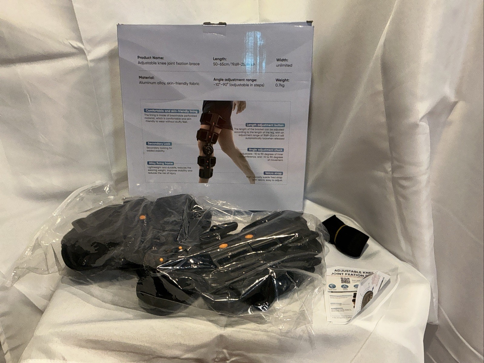 Hinged/ Locking ROM Knee Brace, 18″L Adjustable Thigh /Calf. Post Op 2863M