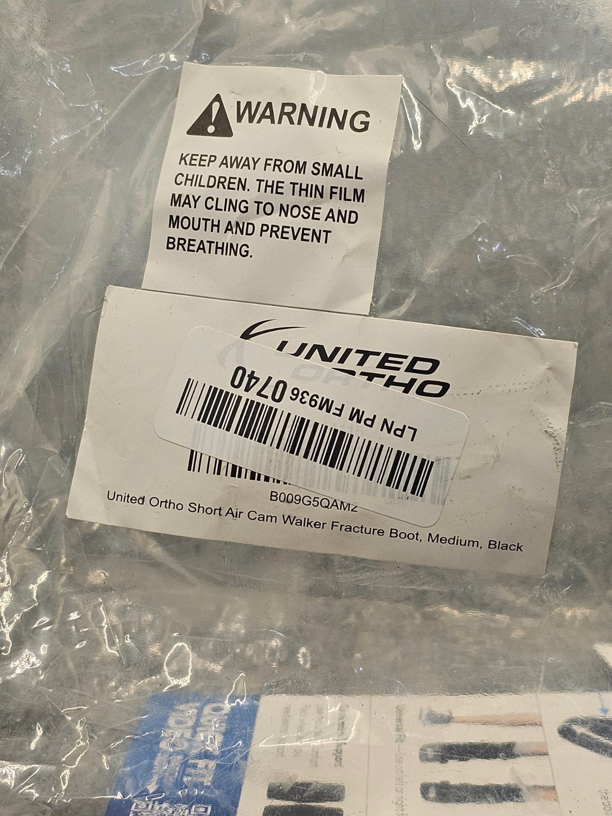 United Ortho Short Air Cam Walker Fracture Boot, Medium, Black