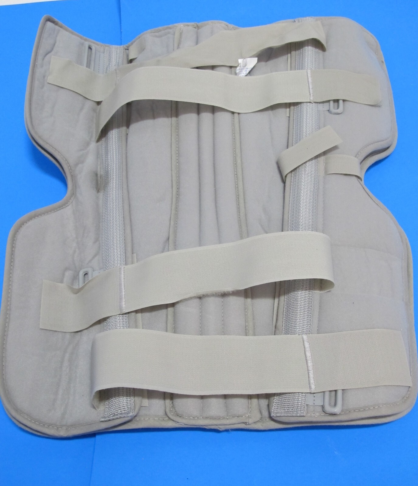 MVS 79-80020 UNIVERSAL 79-80020 20 3-Panel Knee Splint for Knee Immobilzation