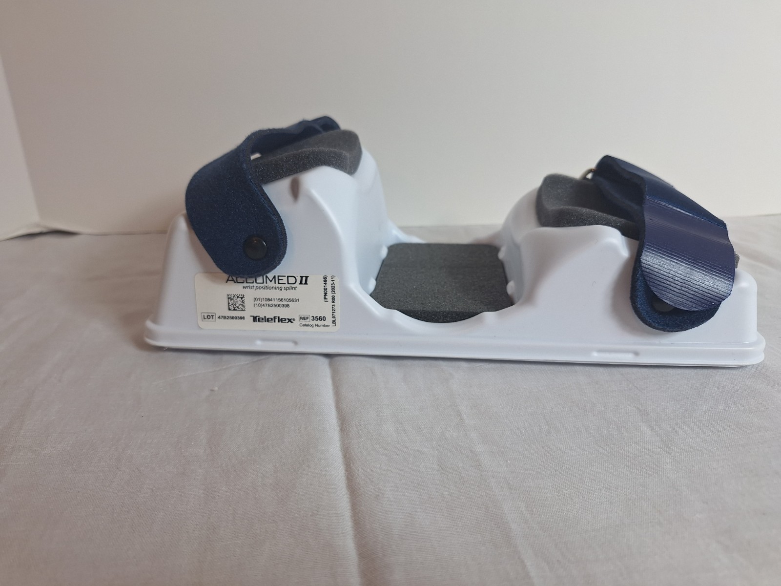 Accumed II Wrist Positioning Splint 3560 VASCULAR SOLUTIONS