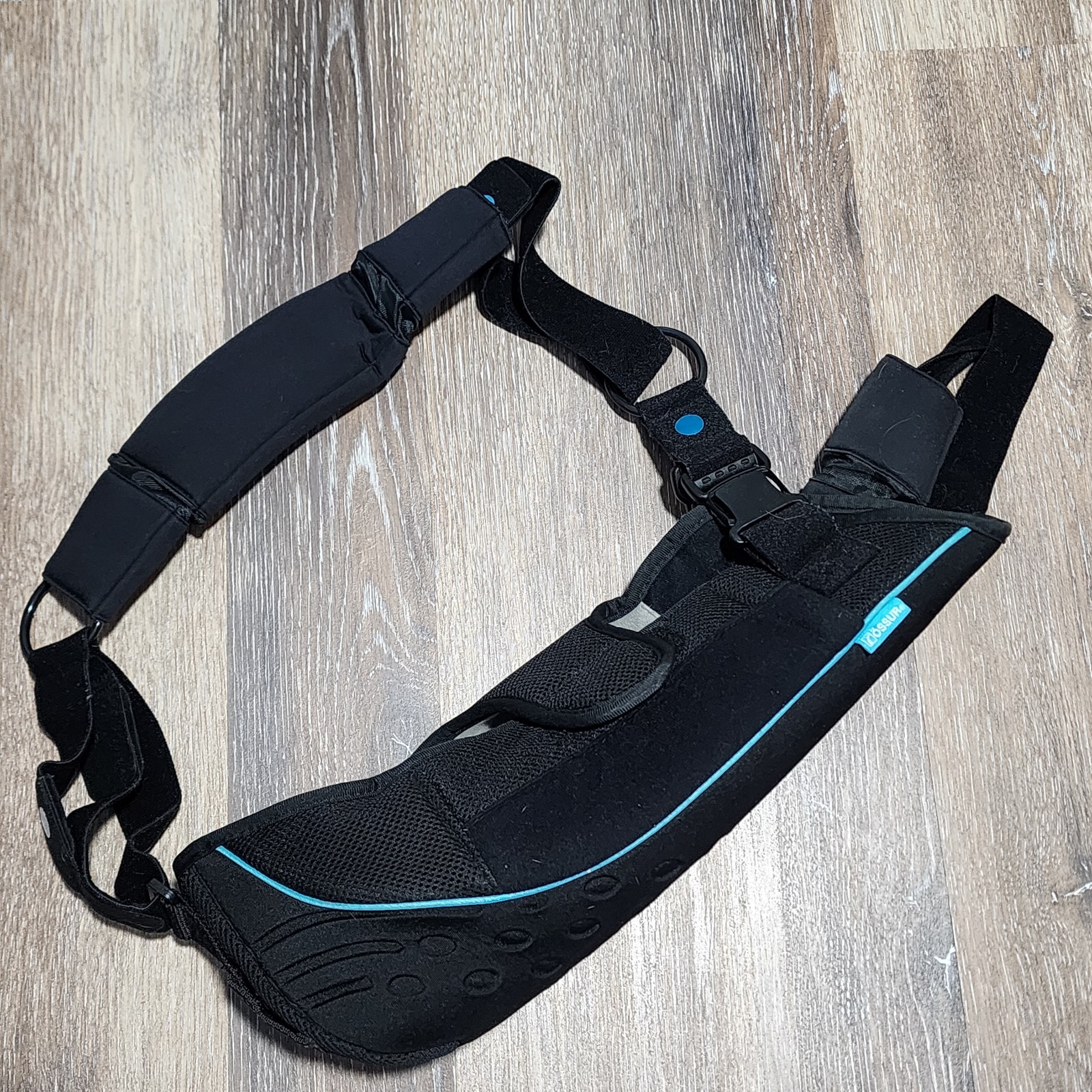 Ossur Form Fit Shoulder Brace Abduction Medical Sling Adult Size Medium Black