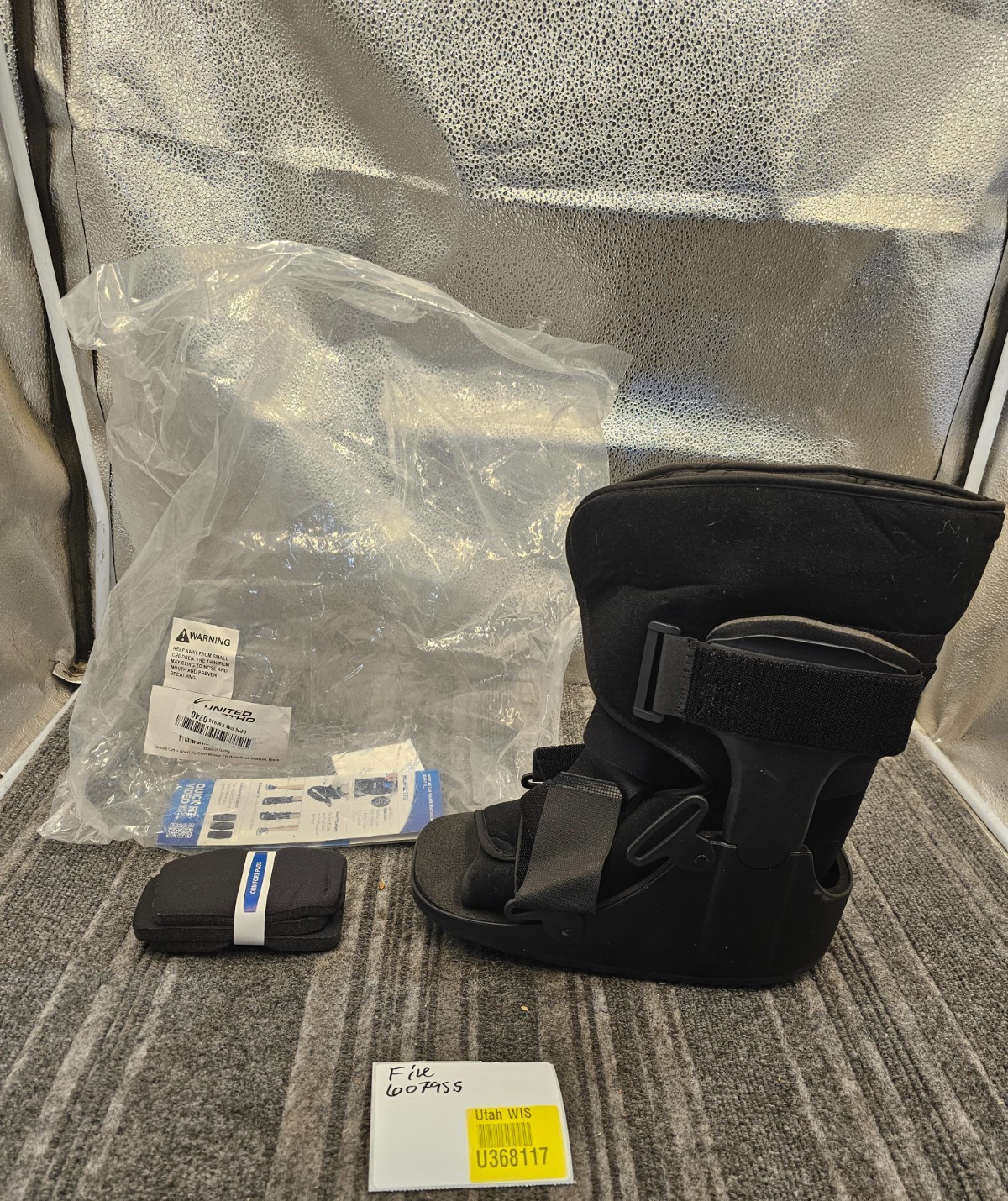 United Ortho Short Air Cam Walker Fracture Boot, Medium, Black