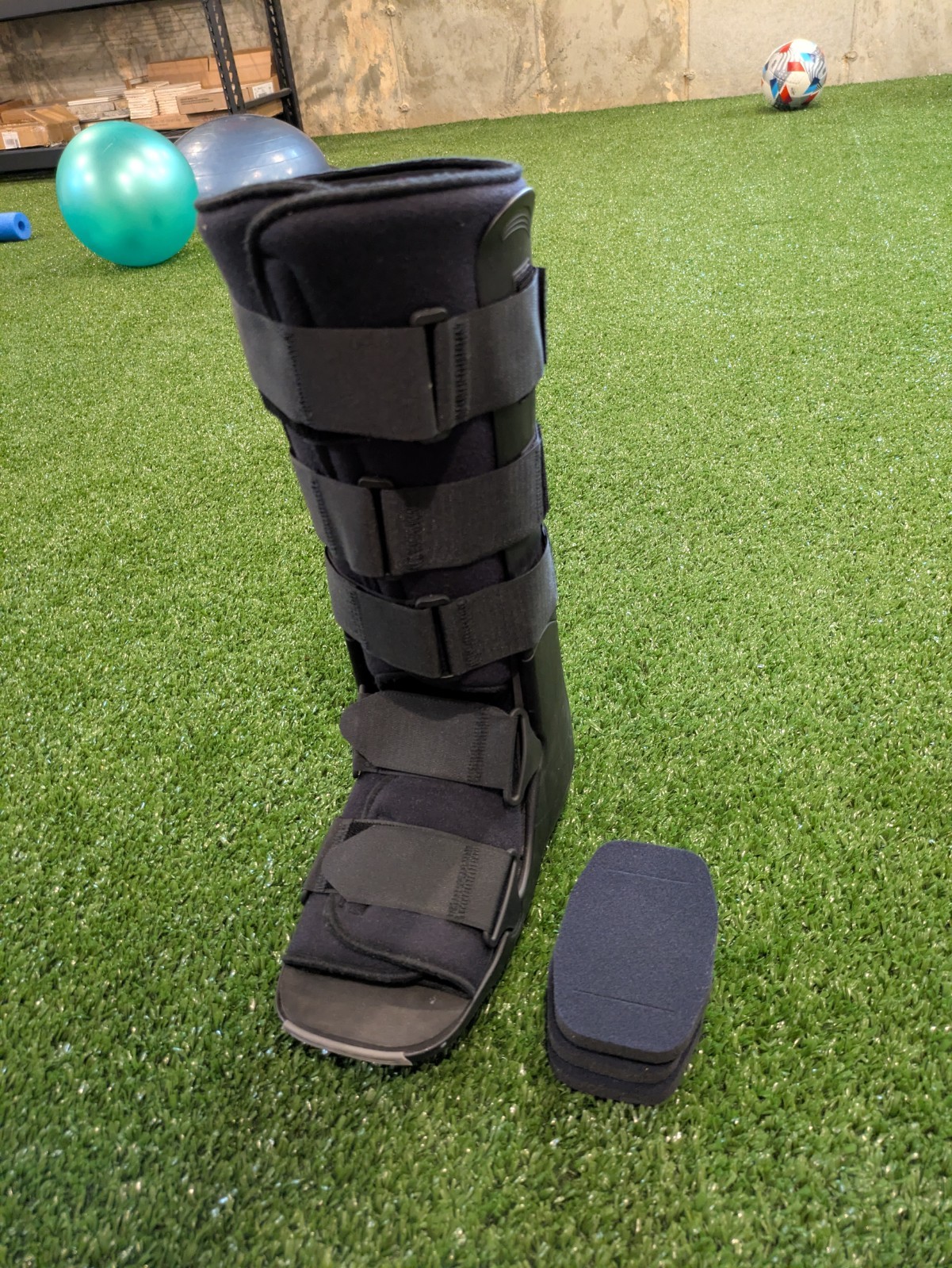 Breg SoftGait Walker Boot – Black Size Medium (M) Full Length