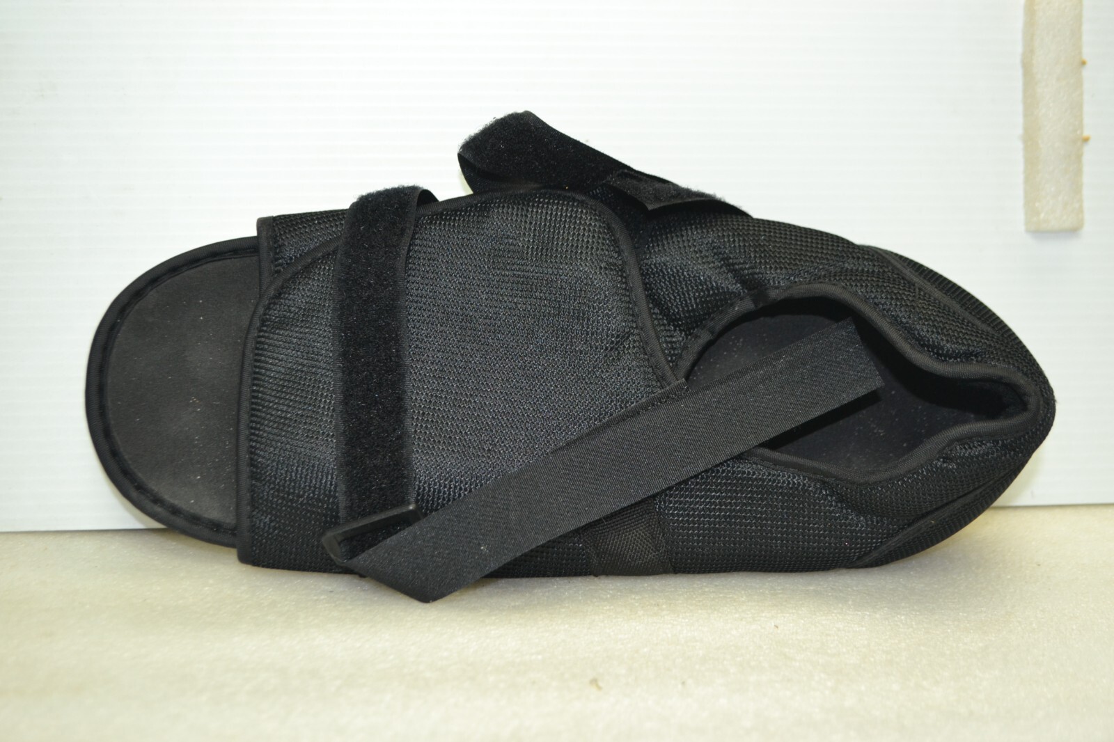 ProCare Medical Surgey Shoe Mens large New in package