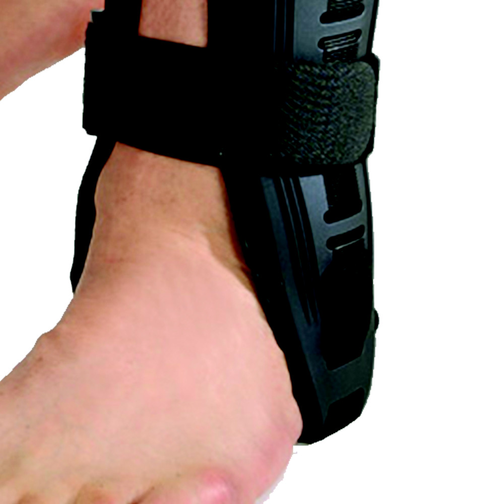 Medium Ankle Brace Bivalve m.step Standard Black