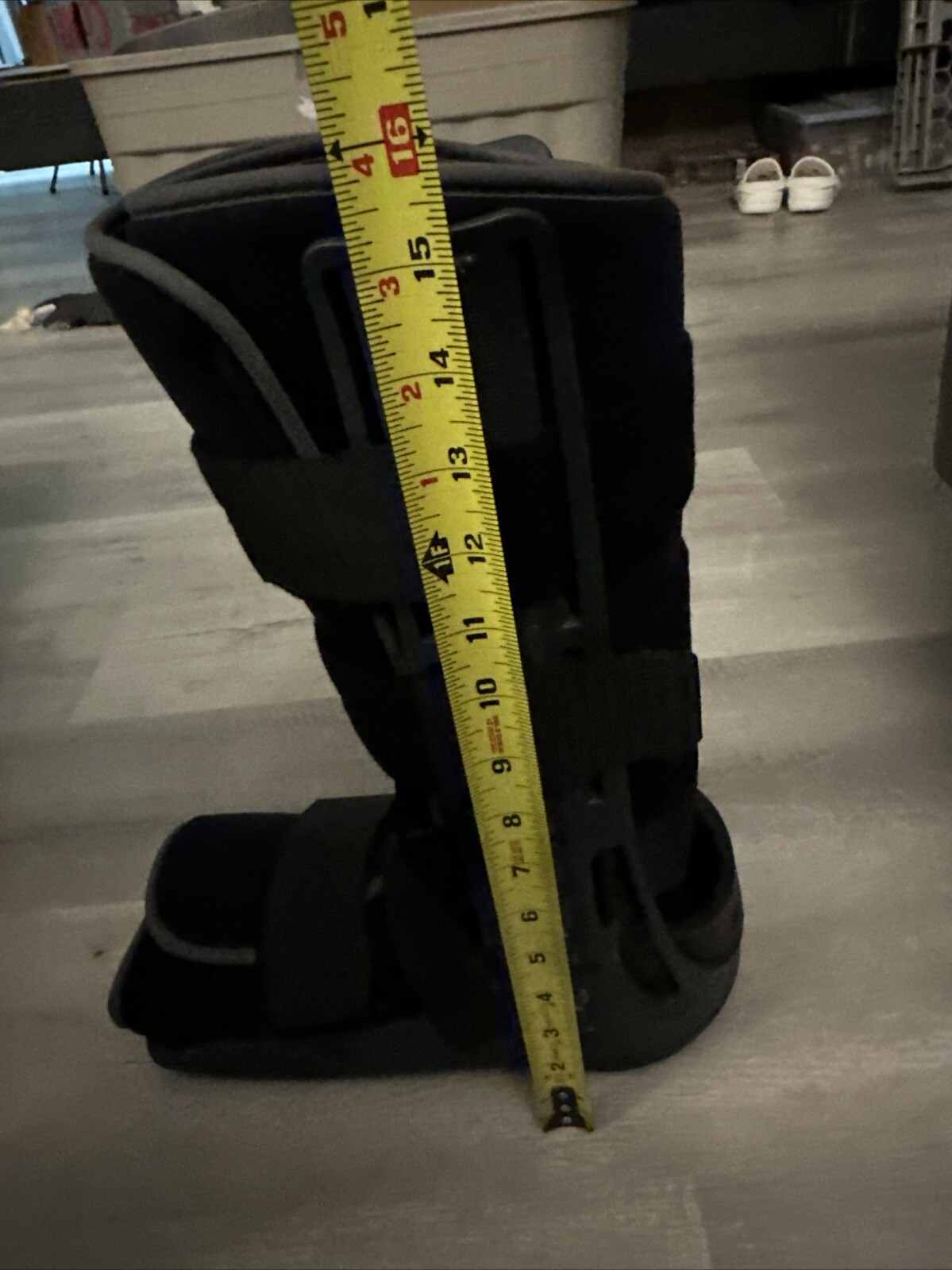 Donjoy Maxtrax Walker Brace Walking Boot ADULT SIZE Medium Left Foot