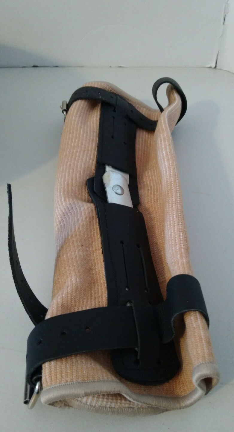 Authentic Bell-Horn Elas Hinged Hyperext Knee Size Small Made in United States