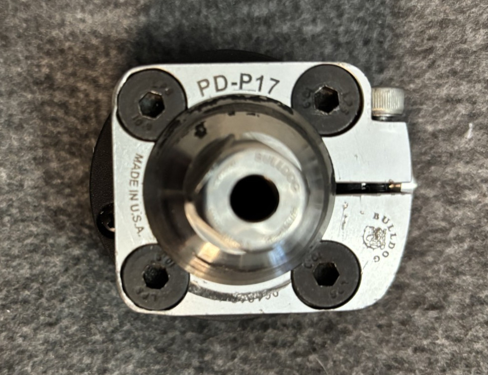 Pediatric 4-hole base with Rotating Pyramid Receiver and Standard Push Lock