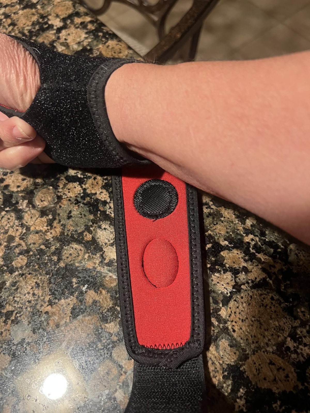 Lightweight Wrist Brace for Tendonitis & Sports – Includes Handy Exercise Guide