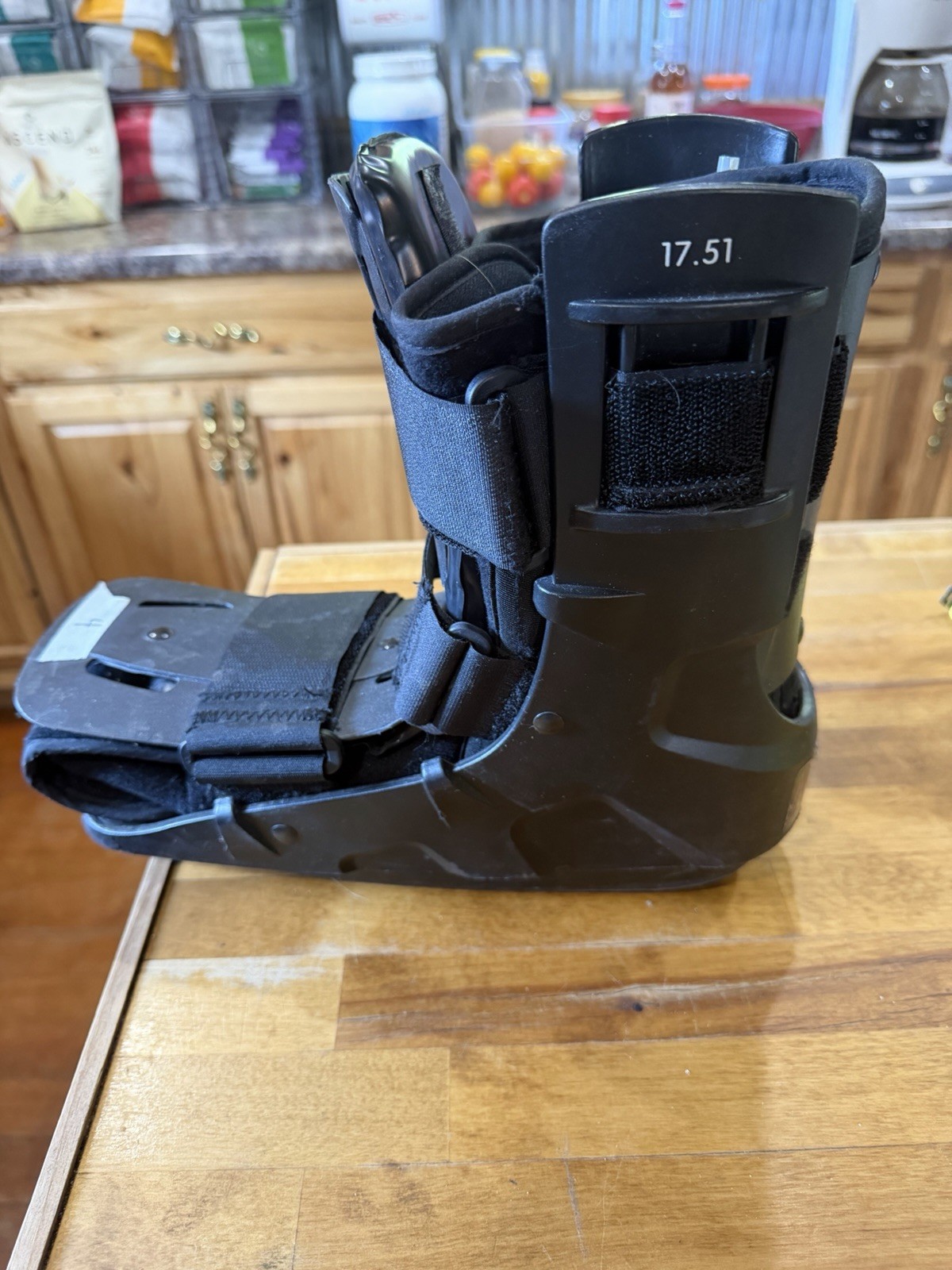 Walking Boot Medical Size Medium Air Trio 17.51