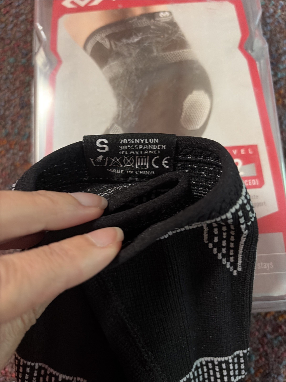 MCDAVID KNEE SLEEVE / ELITE ENGINEERED ELASTIC WITH GEL BUTTRESS & STAYS SMALL