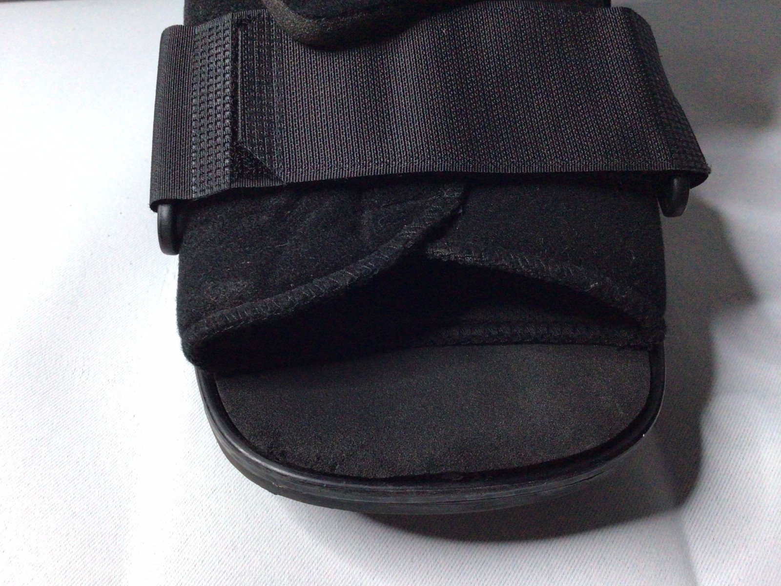 United Ortho USA14013 Short Cam Walker Fracture Boot, Small, Black