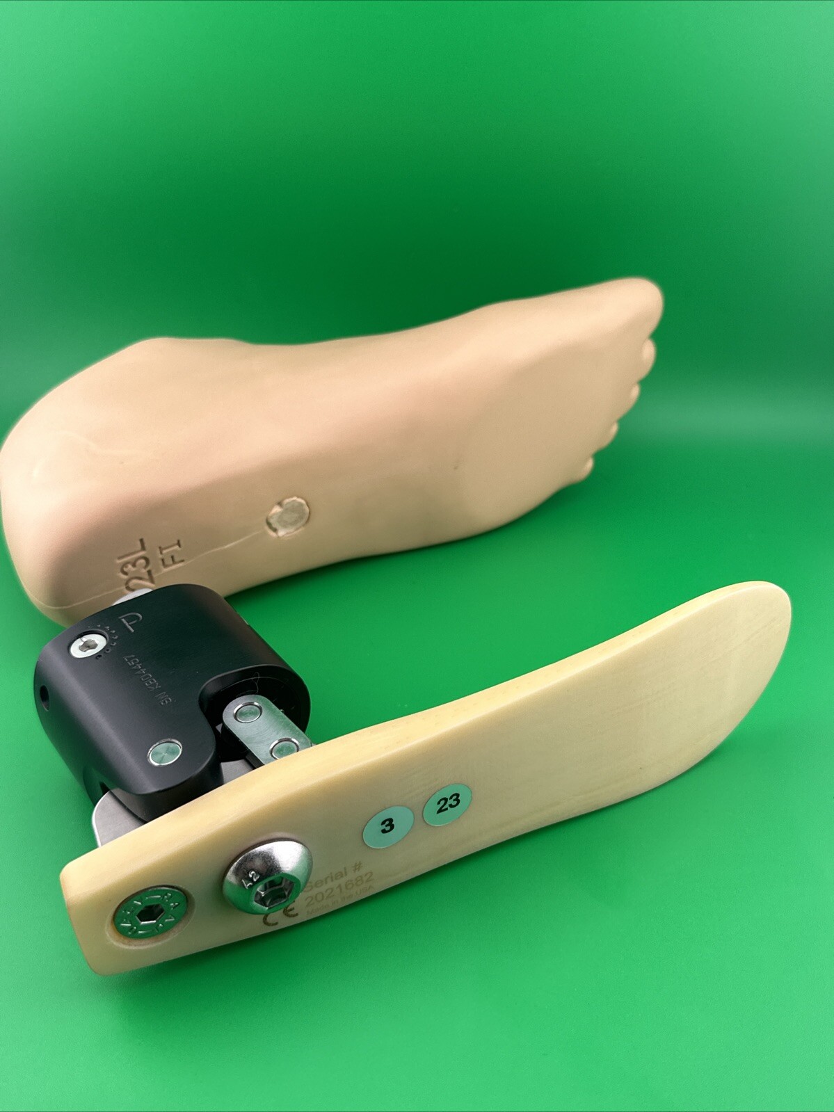 Kintrol Hydraulic Ankle Prosthetic Foot, Size 23, Category 3, Left, Perfect