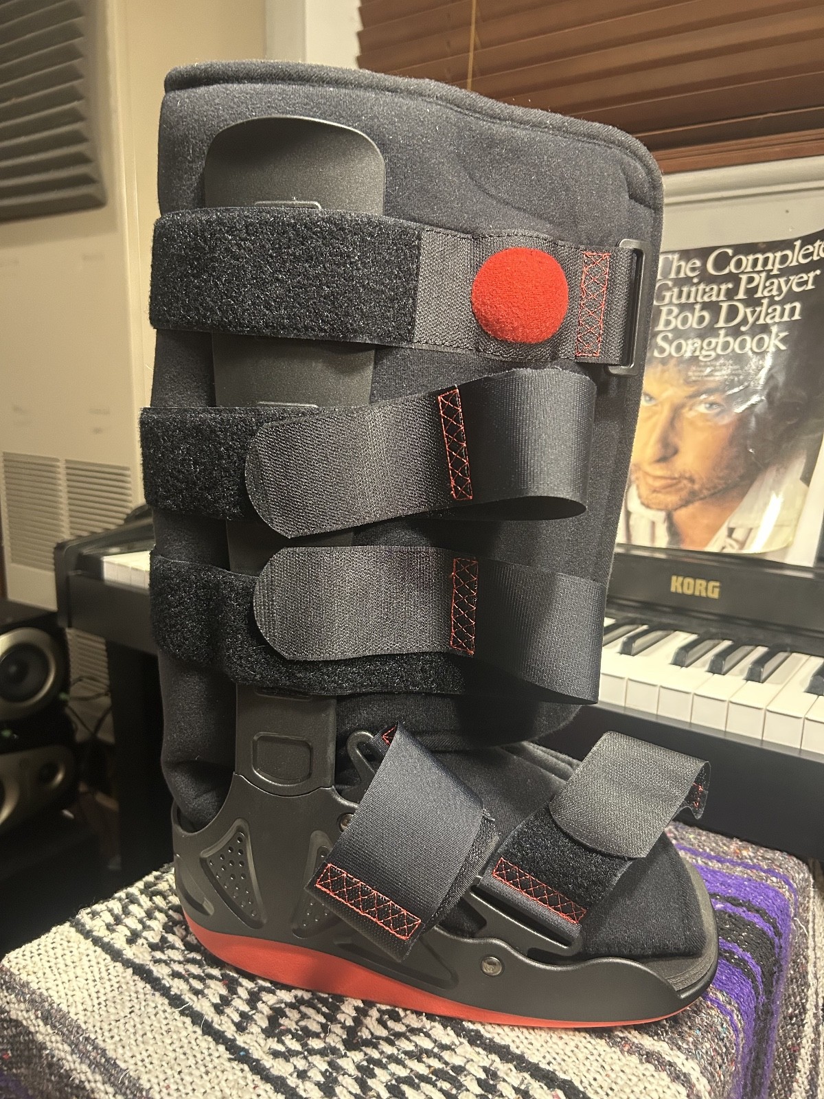 Xcel Trax Walking Boot TALL – MEDIUM – Very Clean!