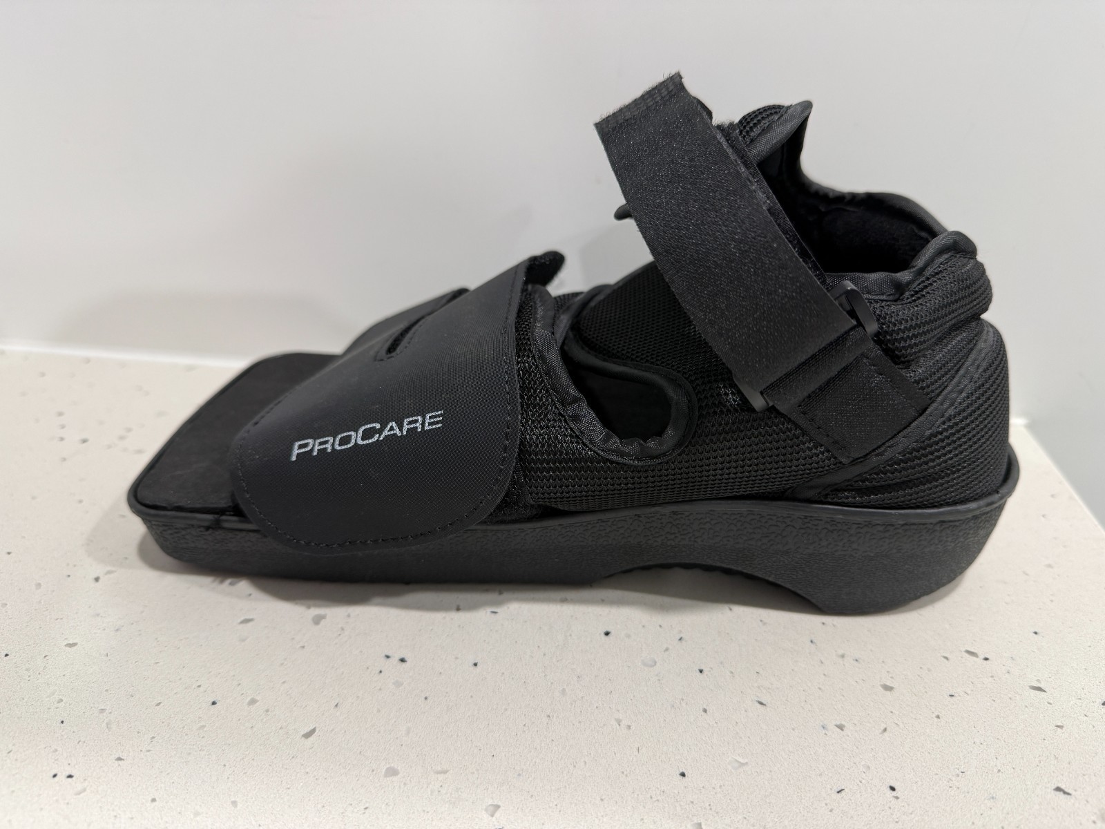 ProCare Squared Toe Post-Op Shoe, Small, Black, Unisex Adult W 6.5-8 M 5.5-7