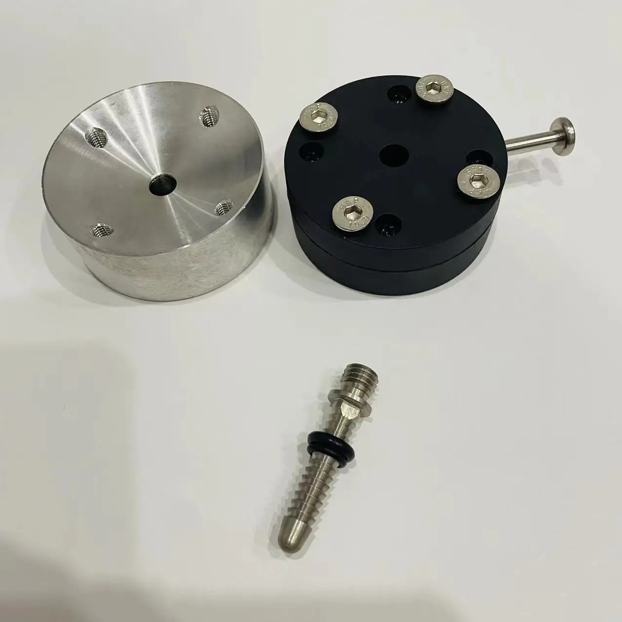 Convenient Plastic Prosthetic Shuttle Lock with Steel Core for Liner Connection