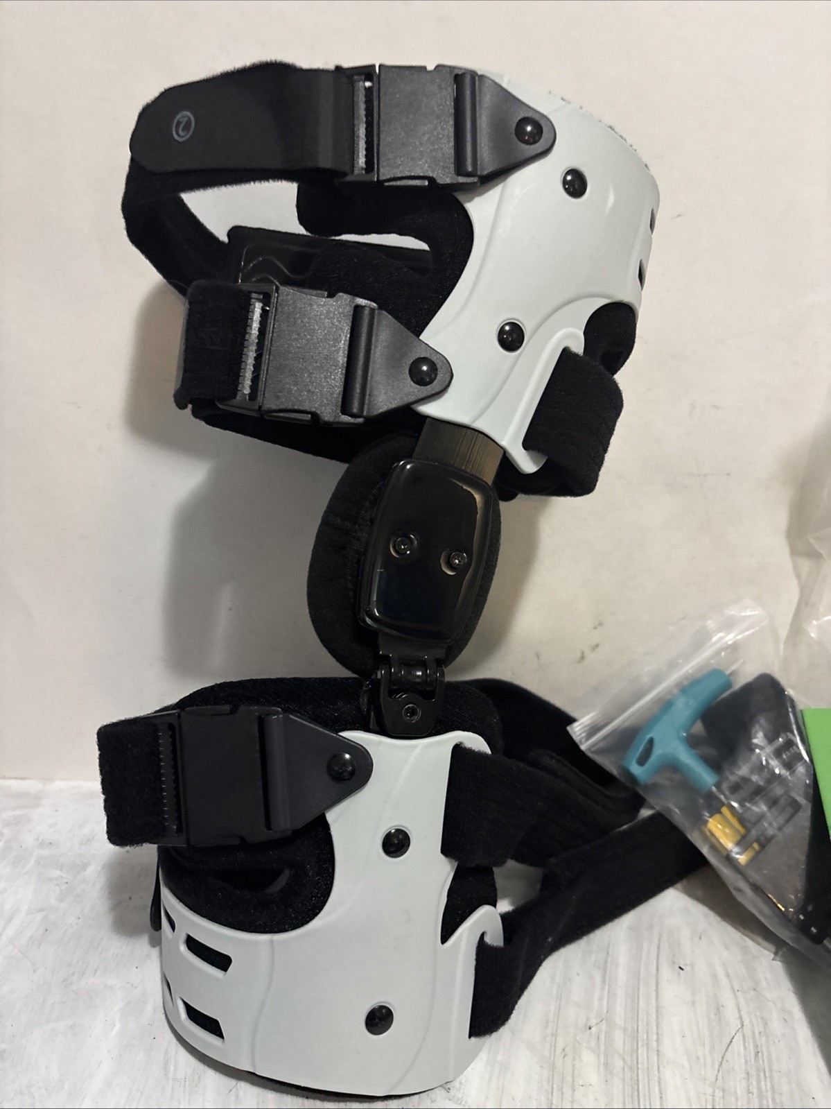 Orthomen OA Unloader Knee Brace Right Pain Relief Support NEW! One Size