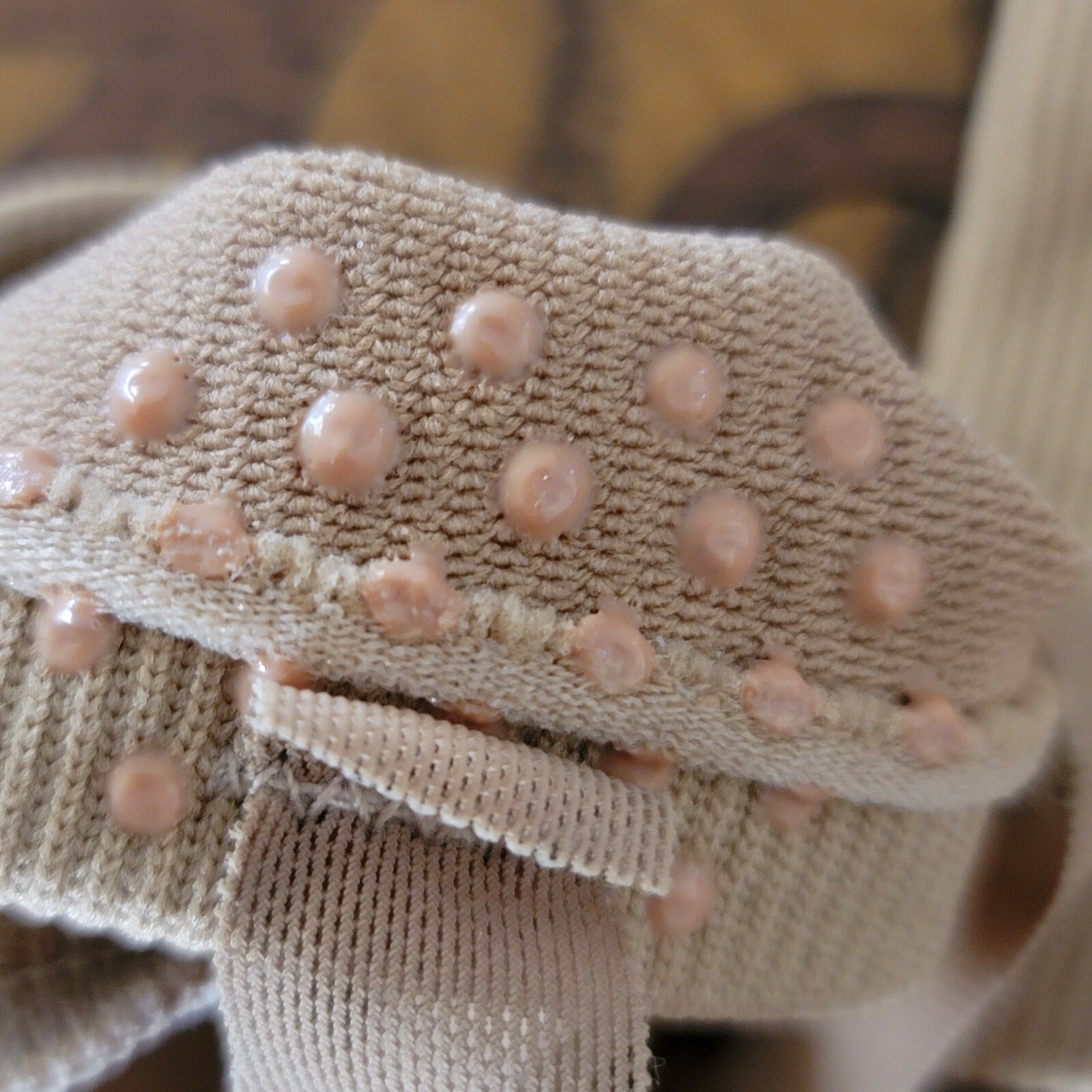 Bunion foot Sock Excellent Condition Rubber Grip Beige tan nude compression