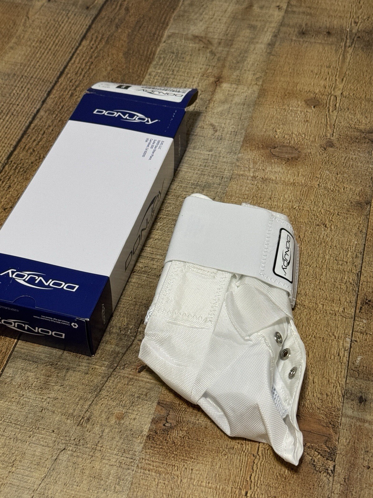 DonJoy Stabilizing Pro Ankle Support Brace, White, Medium